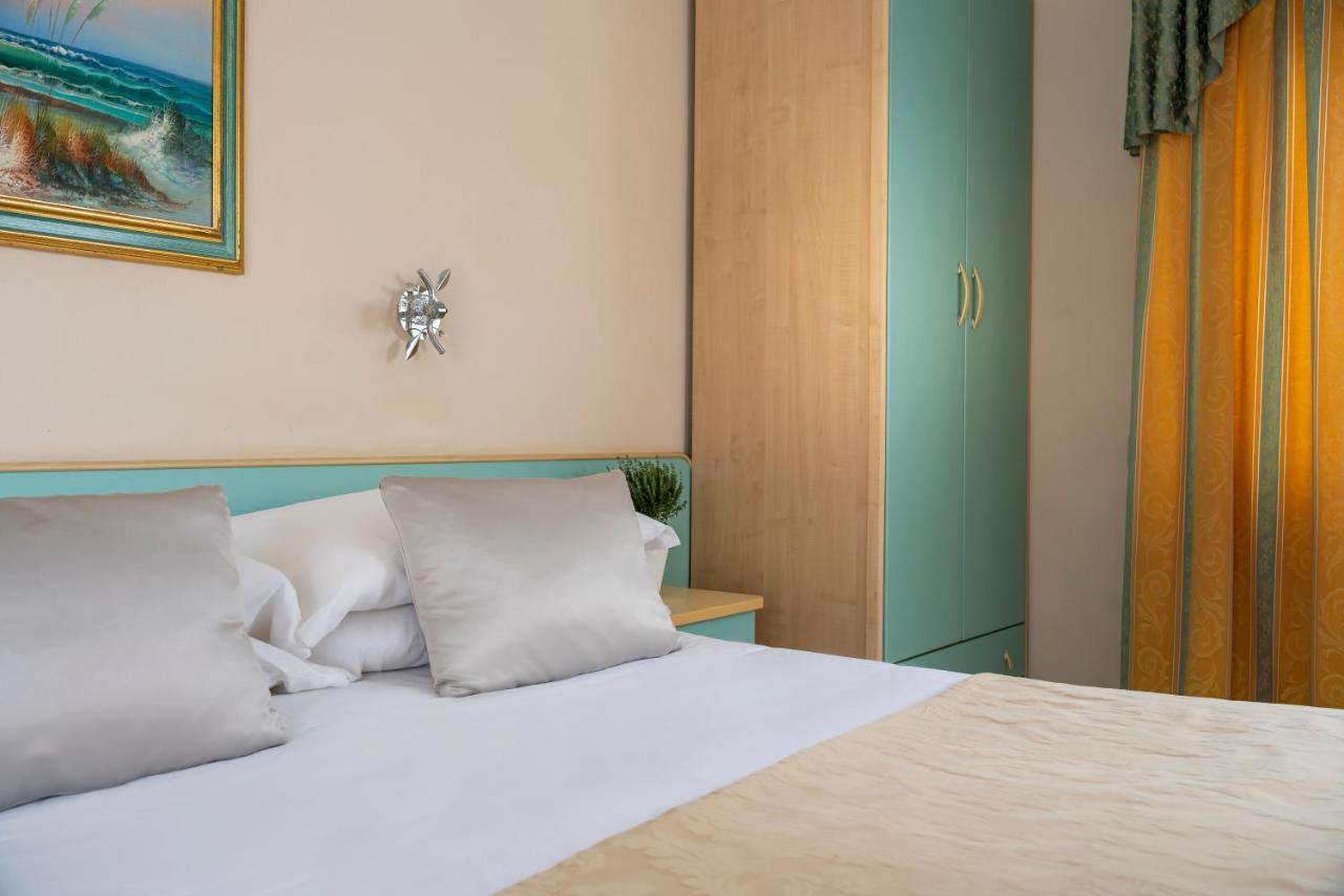 Albergo Ristorante Pozzi Bellaria-Igea Marina Exteriér fotografie